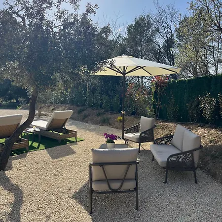 L'amanderaie à Côté De Lourmarin En Luberon Cadenet