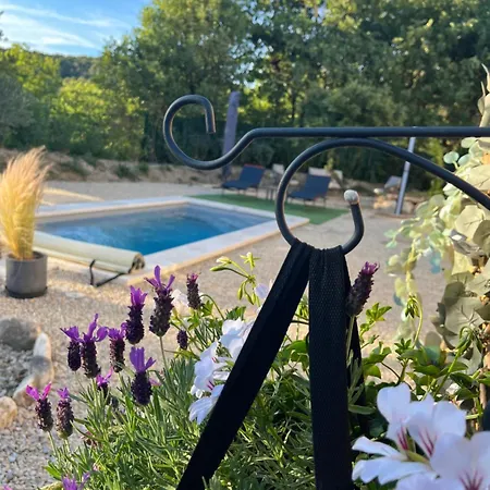L'amanderaie à Côté De Lourmarin En Luberon Cadenet